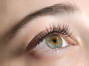 Lash lifting